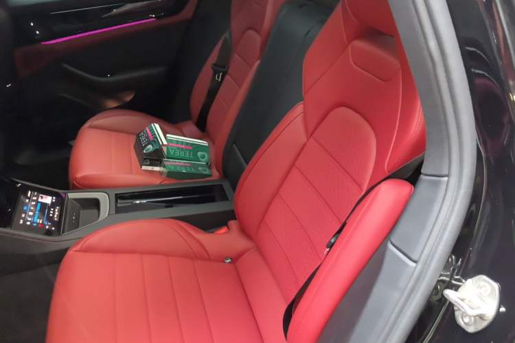 Used Porsche Panamera 2024 Panamera 2.9T Left Rear Seat