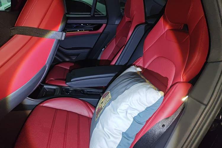 Used Porsche Panamera 2024 Panamera 2.9T Left Rear Seat
