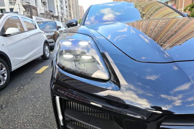 Used Porsche Panamera 2024 Panamera 4 Executive Long Wheelbase 2.9T Right Front Headlight