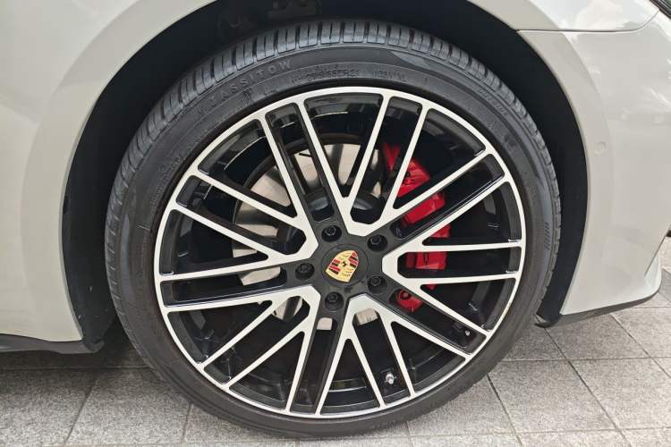 Used Porsche Panamera 2024 Panamera 2.9T Right Front Wheel Hub