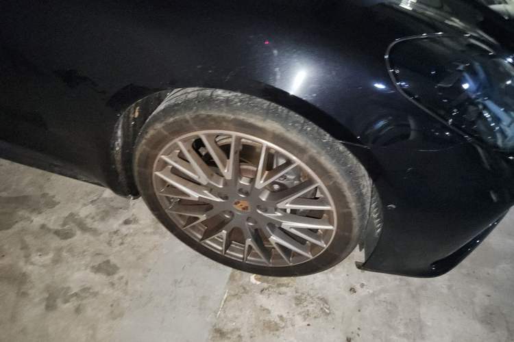 Used Porsche Panamera 2024 Panamera 2.9T Right Front Wheel Hub