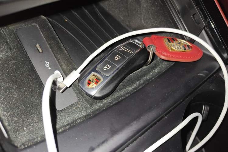 Used Porsche Panamera 2024 Panamera Executive Long Wheelbase 2.9T Vehicle Key