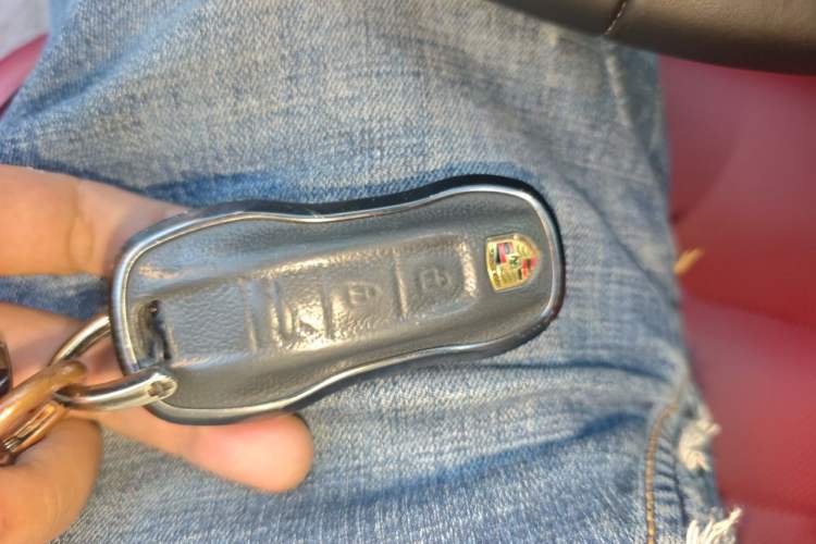 Used Porsche Panamera 2024 Panamera Executive Long Wheelbase 2.9T Vehicle Key