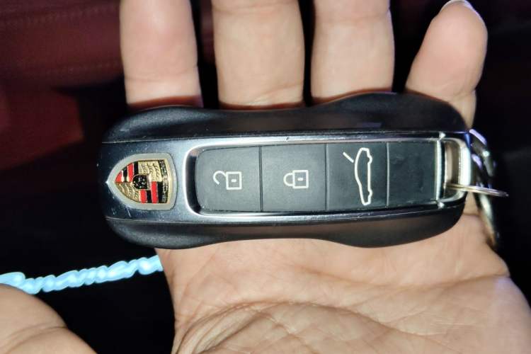 Used Porsche Panamera 2024 Panamera Executive Long Wheelbase 2.9T Vehicle Key