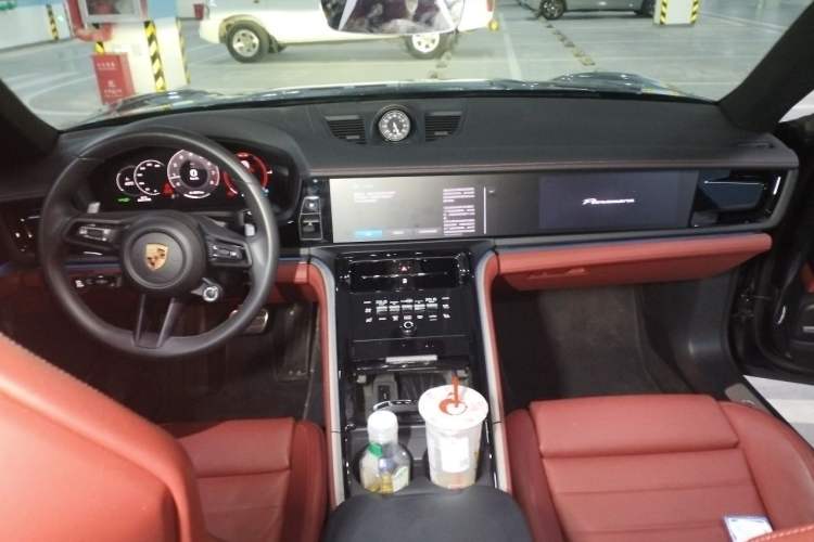 Used Porsche Panamera 2024 Panamera 4 Executive Long Wheelbase 2.9T Center Console