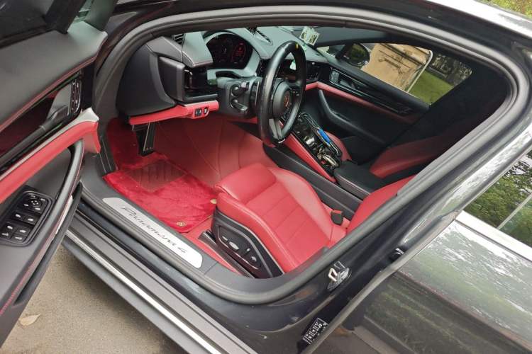 Used Porsche Panamera 2024 Panamera 4 Executive Long Wheelbase 2.9T Driver Seat
