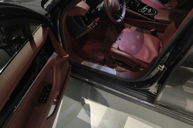 Used Porsche Panamera 2024 Panamera 4 Executive Long Wheelbase 2.9T Driver Seat
