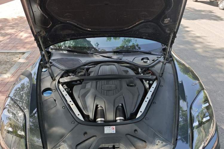 Used Porsche Panamera 2024 Panamera 2.9T Engine Bay