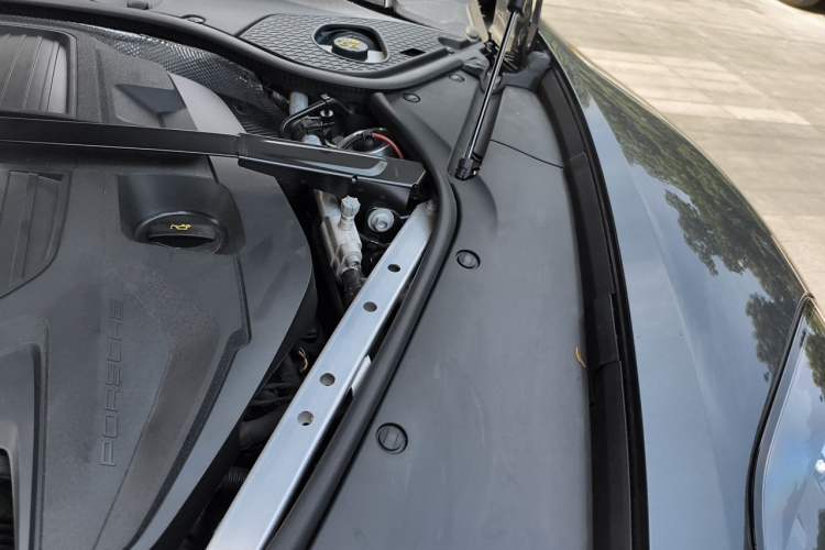 Used Porsche Panamera 2024 Panamera 2.9T Engine Bay Left
