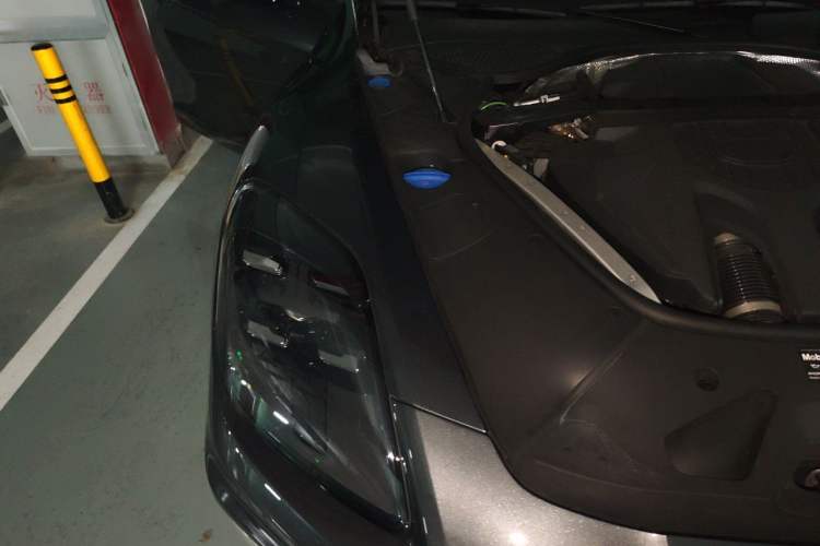 Used Porsche Panamera 2024 Panamera Executive Long Wheelbase 2.9T Engine Bay Right