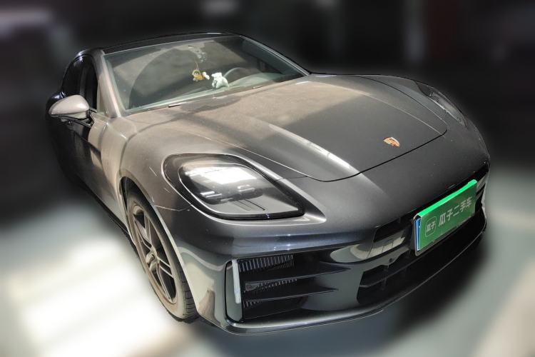 Used Porsche Panamera 2024 Panamera 2.9T Front Right 45 Deg