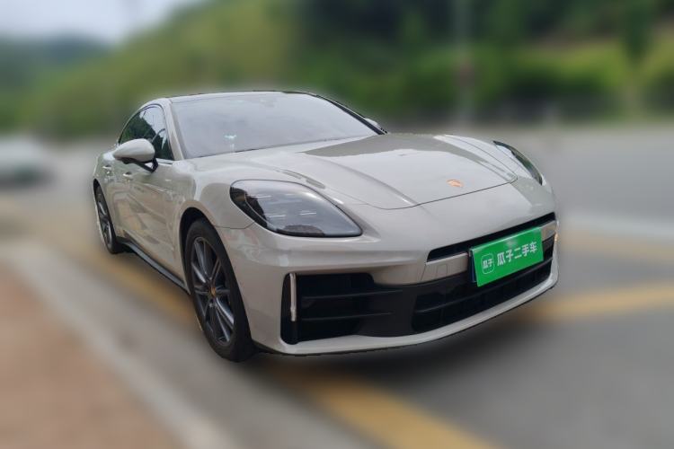 Used Porsche Panamera 2024 Panamera 2.9T Front Right 45 Deg