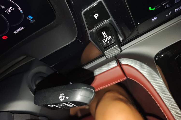 Used Porsche Panamera 2024 Panamera Executive Long Wheelbase 2.9T Gear Lever