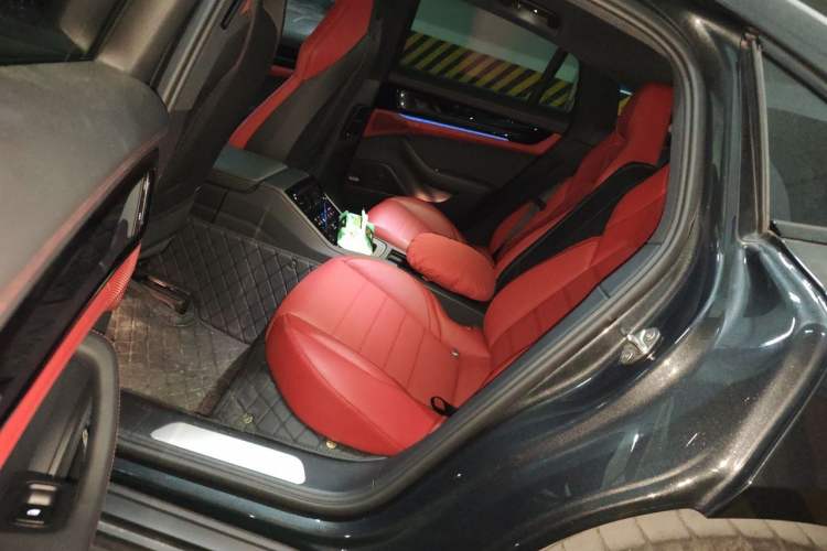 Used Porsche Panamera 2024 Panamera 2.9T Left Rear Seat