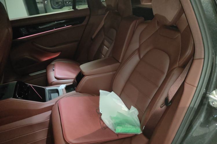 Used Porsche Panamera 2024 Panamera 4 Executive Long Wheelbase 2.9T Left Rear Seat