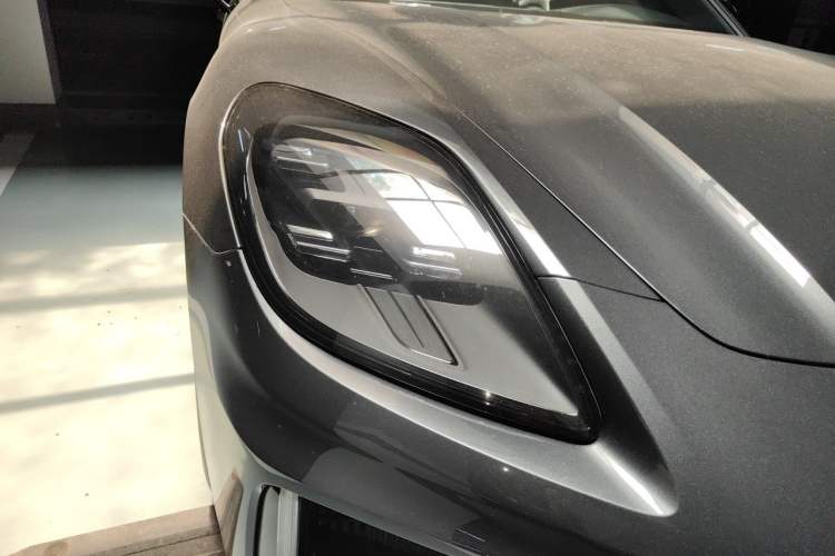 Used Porsche Panamera 2024 Panamera 2.9T Right Front Headlight