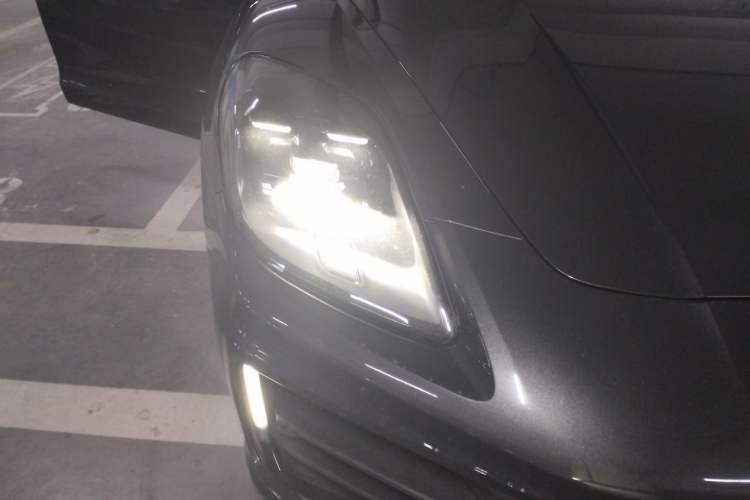 Used Porsche Panamera 2024 Panamera 4 Executive Long Wheelbase 2.9T Right Front Headlight