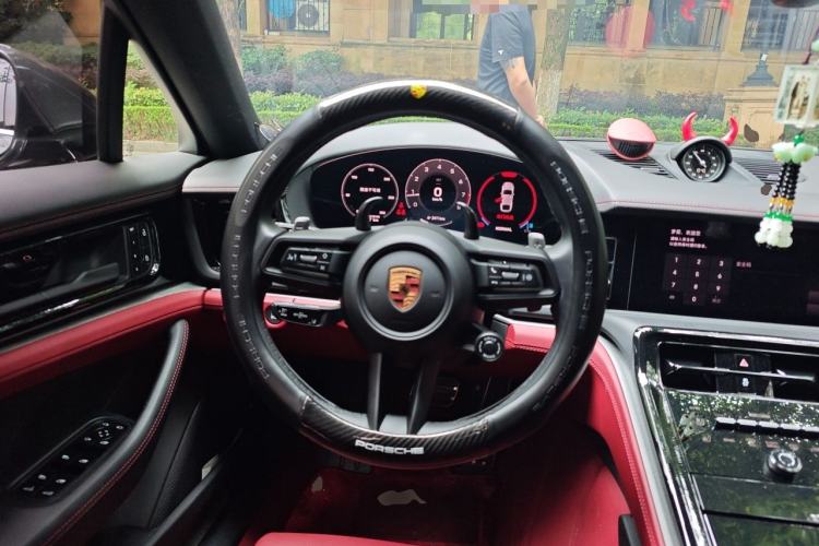 Used Porsche Panamera 2024 Panamera 4 Executive Long Wheelbase 2.9T Steering Wheel