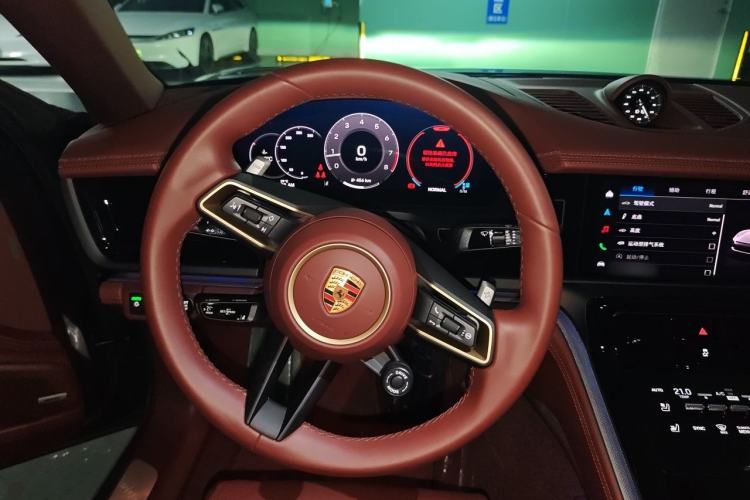 Used Porsche Panamera 2024 Panamera Executive Long Wheelbase 2.9T Steering Wheel