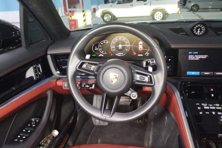 Used Porsche Panamera 2024 Panamera 4 Executive Long Wheelbase 2.9T Steering Wheel