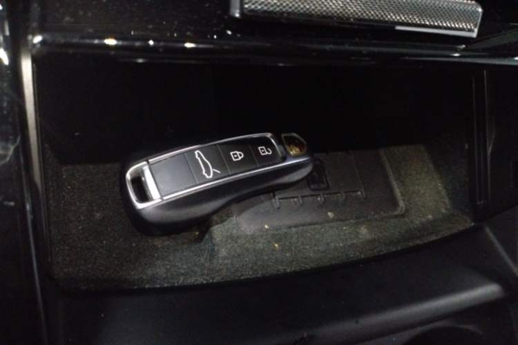 Used Porsche Panamera 2024 Panamera 4 Executive Long Wheelbase 2.9T Vehicle Key