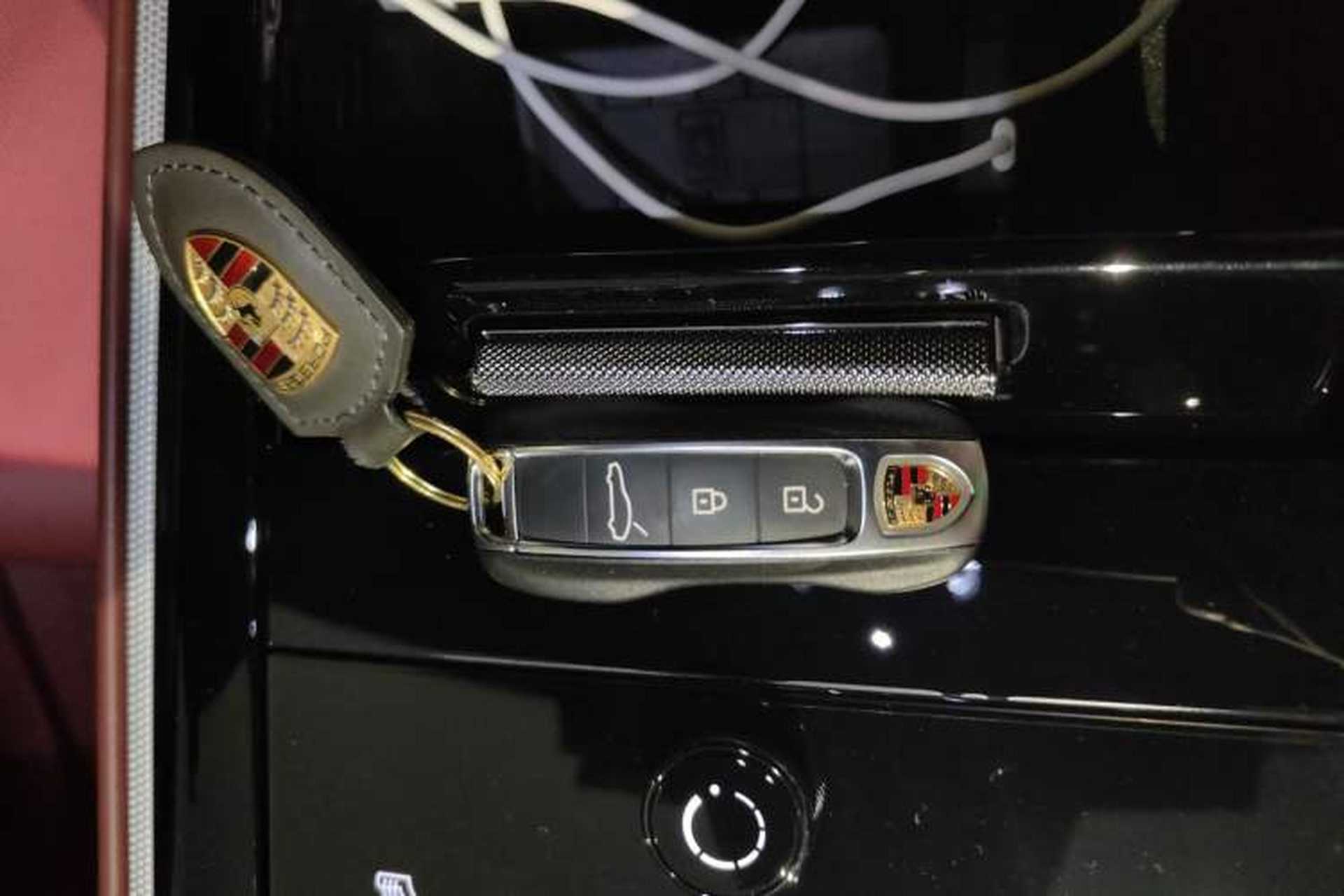 Used Porsche Panamera 2024 Panamera 4 Executive Long Wheelbase 2.9T Vehicle Key