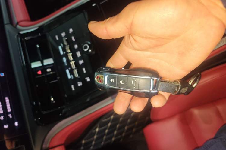 Used Porsche Panamera 2024 Panamera Executive Long Wheelbase 2.9T Vehicle Key