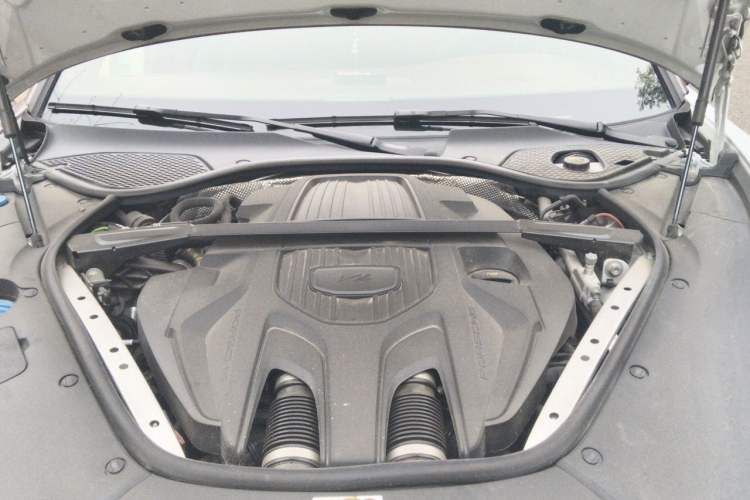 Used Porsche Panamera 2024 Panamera Executive Long Wheelbase 2.9T Engine Bay