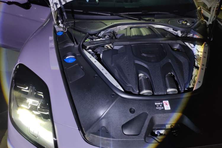 Used Porsche Panamera 2024 Panamera Executive Long Wheelbase 2.9T Engine Bay Right