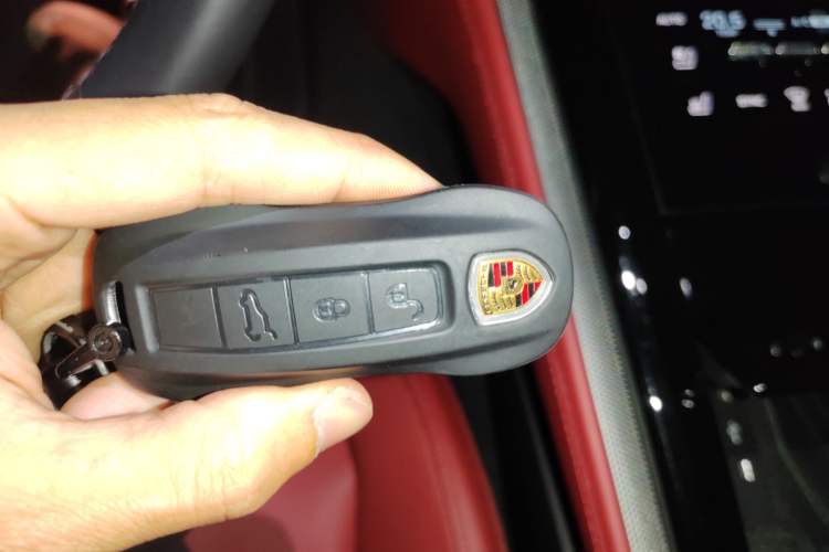 Used Porsche Panamera 2024 Panamera Executive Long Wheelbase 2.9T Vehicle Key