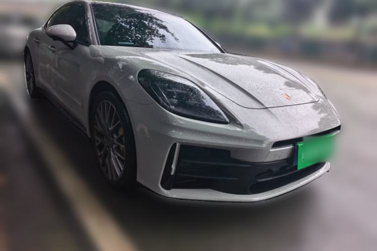 Used Porsche Panamera 2024 Panamera 2.9T Front Right 45 Deg