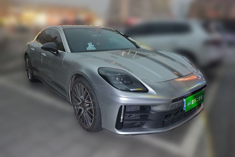 Used Porsche Panamera 2024 Panamera 2.9T Front Right 45 Deg