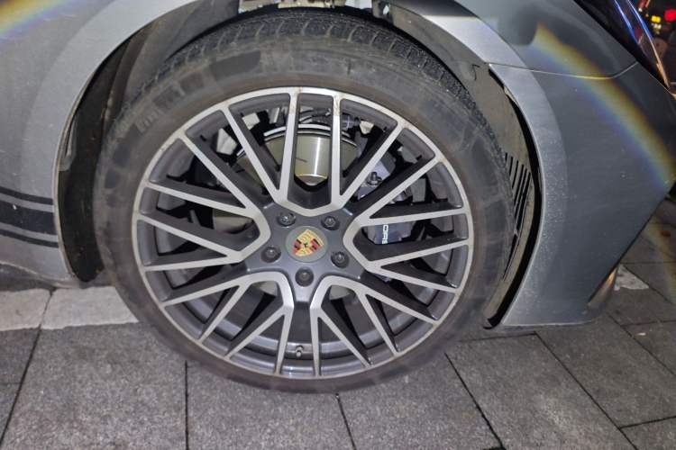 Used Porsche Panamera 2024 Panamera 2.9T Right Front Wheel Hub