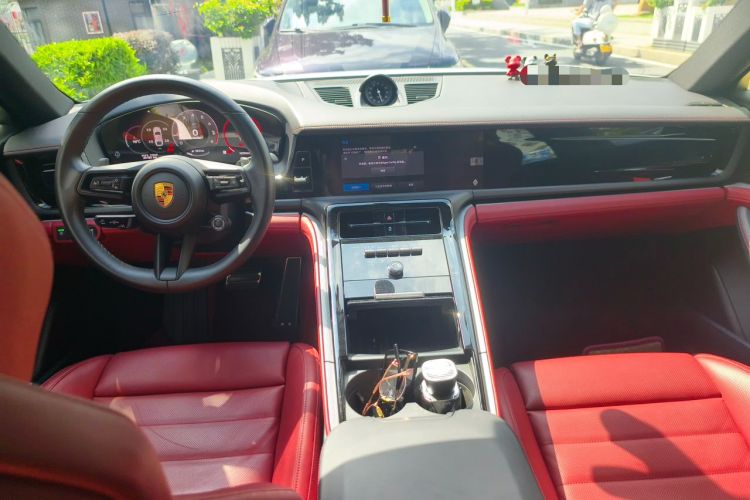 Used Porsche Panamera 2024 Panamera 4 Executive Long Wheelbase 2.9T Center Console