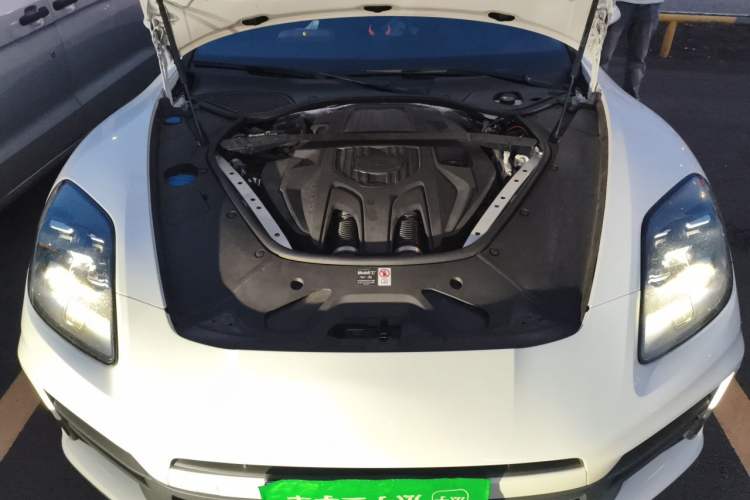 Used Porsche Panamera 2024 Panamera 2.9T Engine Bay