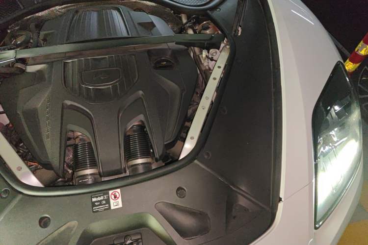 Used Porsche Panamera 2024 Panamera 2.9T Engine Bay Left