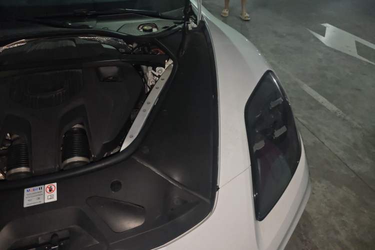 Used Porsche Panamera 2024 Panamera Executive Long Wheelbase 2.9T Engine Bay Left