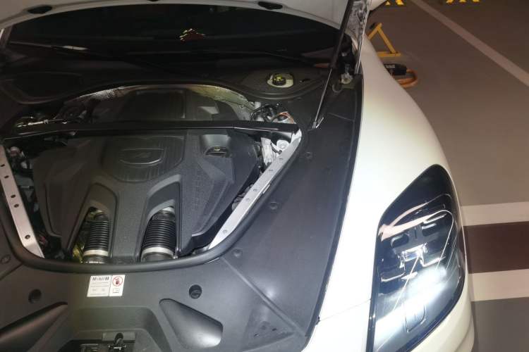 Used Porsche Panamera 2024 Panamera Executive Long Wheelbase 2.9T Engine Bay Left