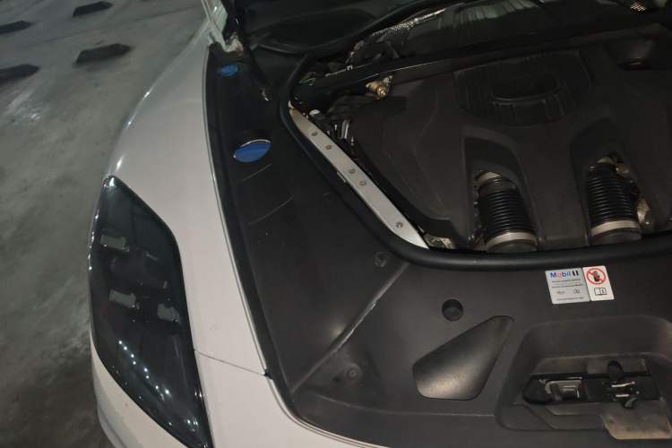 Used Porsche Panamera 2024 Panamera Executive Long Wheelbase 2.9T Engine Bay Right