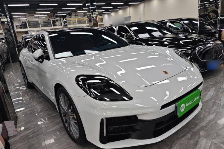 Used Porsche Panamera 2024 Panamera 2.9T Front Right 45 Deg