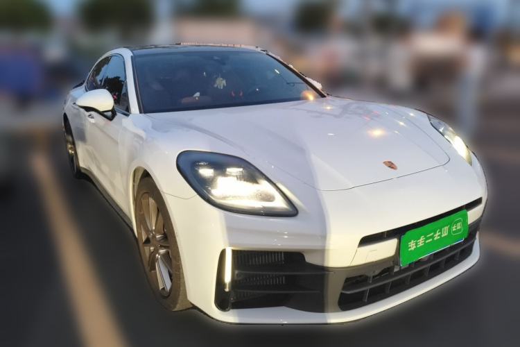 Used Porsche Panamera 2024 Panamera 2.9T Front Right 45 Deg