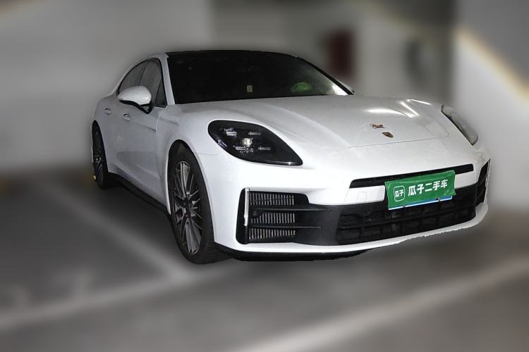 Used Porsche Panamera 2024 Panamera 2.9T Front Right 45 Deg