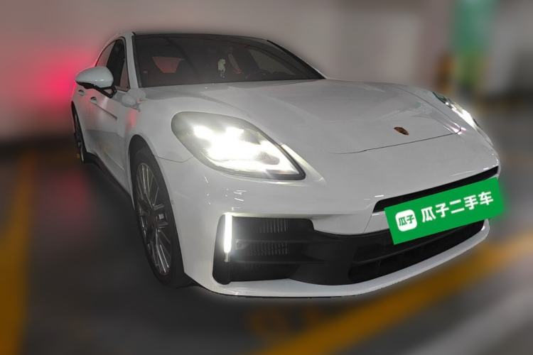 Used Porsche Panamera 2024 Panamera 2.9T Front Right 45 Deg