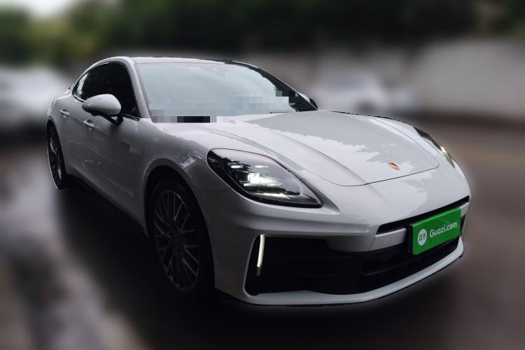 Used Porsche Panamera 2024 Panamera 2.9T Front Right 45 Deg