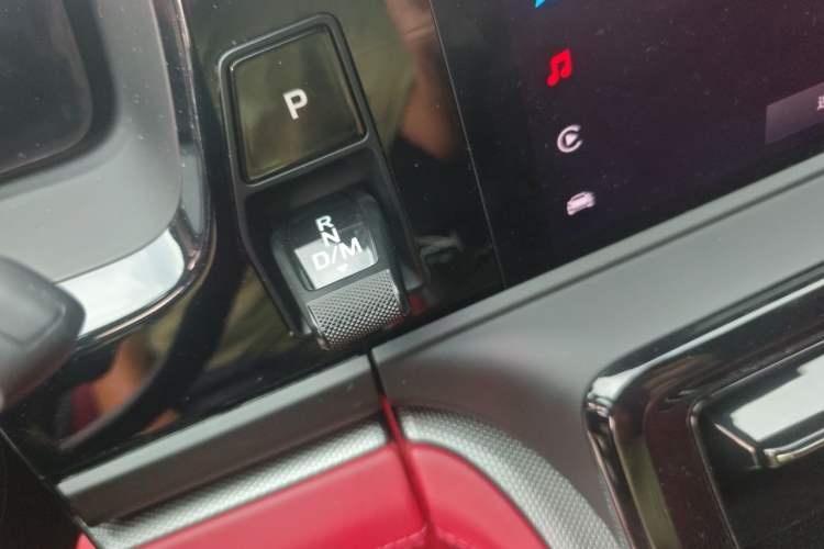 Used Porsche Panamera 2024 Panamera Executive Long Wheelbase 2.9T Gear Lever