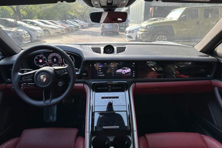 Used Porsche Panamera 2024 Panamera 2.9T Interior 1