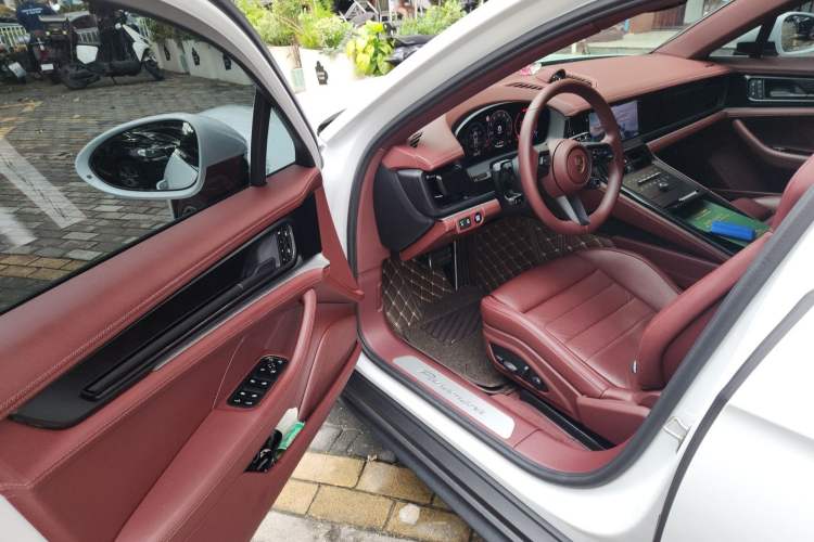 Used Porsche Panamera 2024 Panamera 2.9T Interior 3