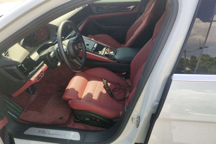 Used Porsche Panamera 2024 Panamera Executive Long Wheelbase 2.9T Left Front Seat