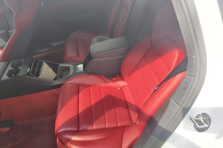 Used Porsche Panamera 2024 Panamera 4 Executive Long Wheelbase 2.9T Left Rear Seat
