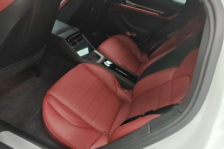 Used Porsche Panamera 2024 Panamera 2.9T Left Rear Seat